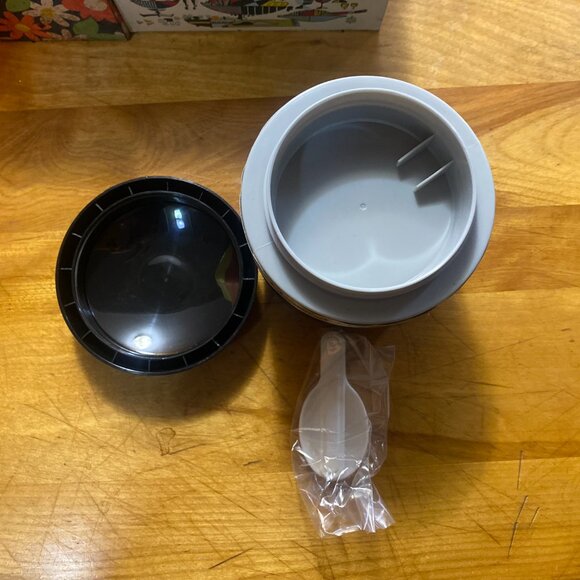 26- (3some) Snappy Canadian,You Cannot Contain Her.Oots A Souper Box She Has. - Picture 4 of 15